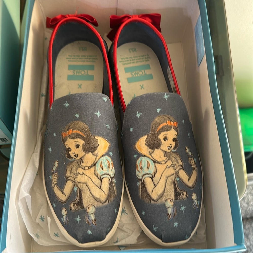Toms Disney Snow White